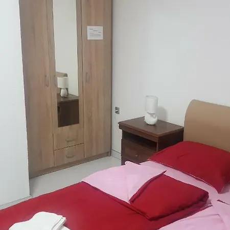 Prenociste Sana Sanski